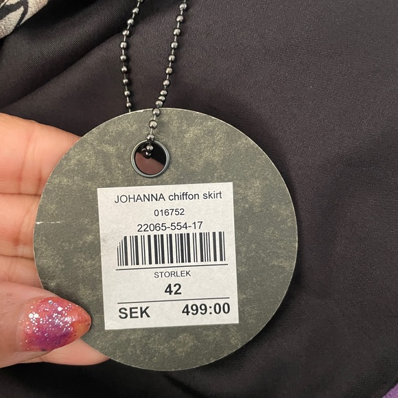 NWT ALICE BIZOUS Purple Printed Floral Fit & Flare Chiffon Skirt Sz 12 $50 - Picture 3 of 4